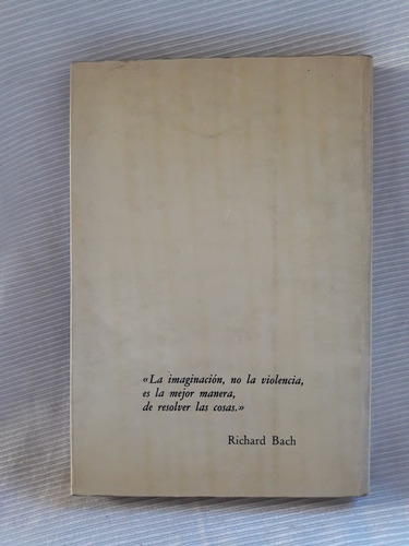 Imagen 2 de 5 de Biplano Richard Bach Pomaire