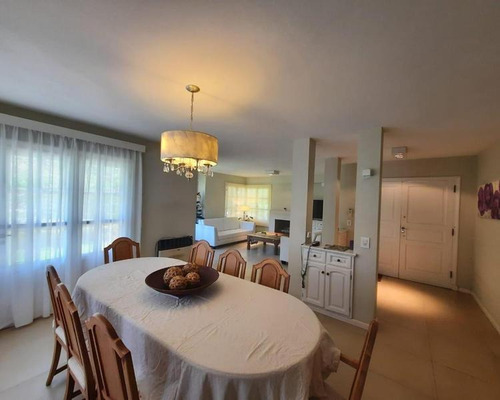 Imagen 9 de 30 de Casa En Venta Sobre Golf- 4 Ambientes - Pinamar
