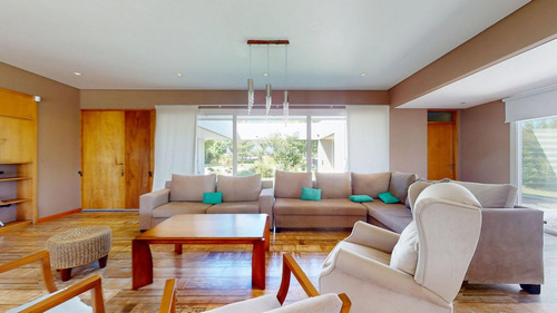 Casa 3 Dormitorios En Venta En Area 60 Con Pileta