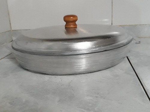Pizzera C/tapa 33 Cm Aluminio Fundido 5,5 Mm De Espesor