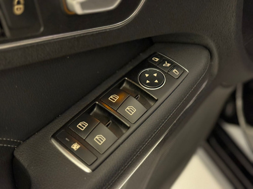 Mercedes-Benz Classe E 2.0 Avantgarde Turbo 4p