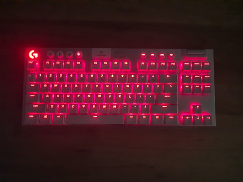 Teclado Gamer Logitech G915 Tkl Sin Usar Blanco Inglés Internacional (Usado)