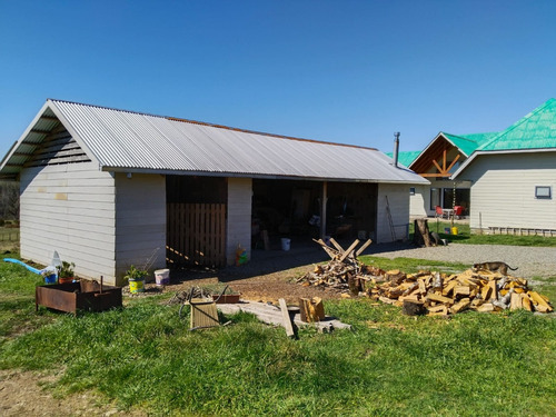 Parcela Con Casa, 4 Dorm Y 4 Baños, Huellanto, Gorbea