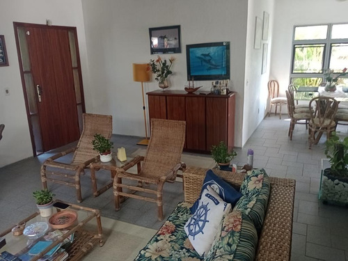 Alto Padrão Sobradão 5 Suites, 4 Varandas, Frente Ao Mar, Vista Direta, Condominio Fechado
