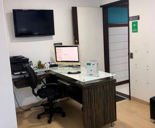 Imagen 2 de 14 de Consultorio En Venta Conquistadores Medellín
