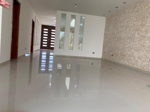 Imagen 4 de 10 de Casa Sola En Venta Frac. Linda Vista Residencial