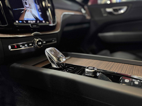 Volvo XC60 2.0 T8 RECHARGE ULTIMATE AWD GEARTRONIC