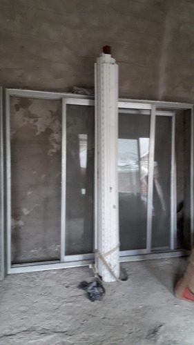 Imagen 3 de 4 de Ventana Cortina Y Puerta