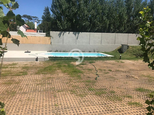 Apartamento En Construcción En La Mansa 2 Dormitorios Con Parrillero- Ref: 3806