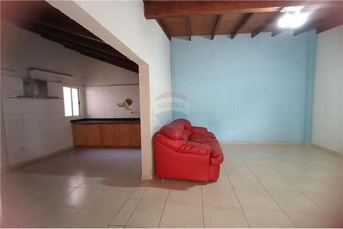 Imagen 5 de 23 de Vendo Casa En Esquina En El Barrio San Isidro, Etapa 1: 4 Habitaciones Y 2 Baños.