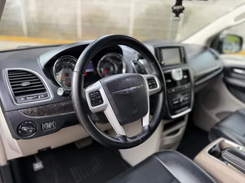 Chrysler Town & Country 3.6 Touring Piel Mt
