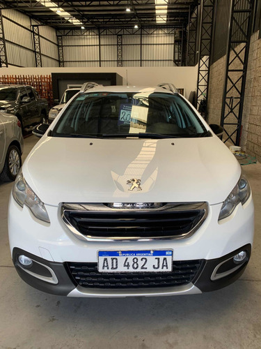 Imagen 14 de 15 de Peugeot 2008 2019 1.6 Allure