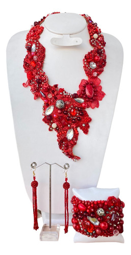 Collar Bordado De Perla Roja Y Cristales