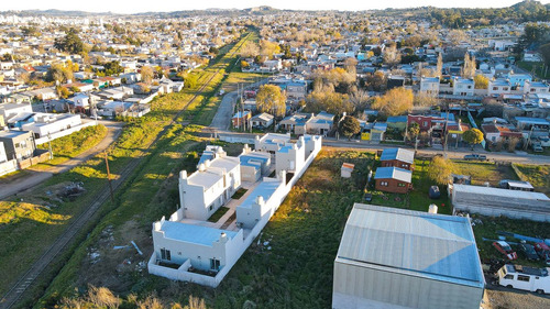 Venta En Tandil De Departamento Con Cochera