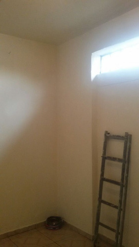 Imagem 5 de 12 de Aluga-se Casa Jd. Ondina