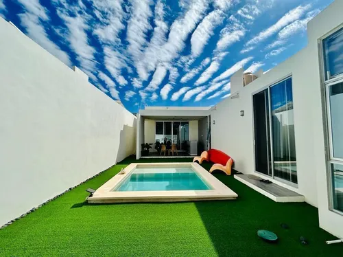 Casa De Una Planta Equipada Y Amueblada De Tres Habitaciones Y Piscina