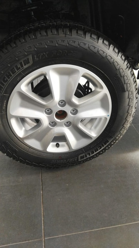 Imagen 9 de 12 de Renault Duster Oroch Dynamique 1.6 Nc