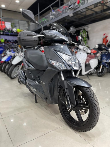 Imagen 6 de 8 de Kymco Agility 200i - Usado - Motos M R