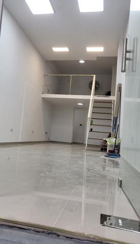 Imagen 2 de 8 de A 1 Cuadra De Plaza Italia, La Rural Y Av. Santa Fe. 2 Plantas 50m2 . A Nuevo!