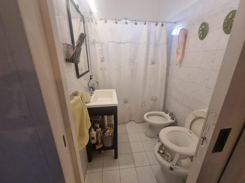 Casa En Venta Dos Dormitorios Y Patio