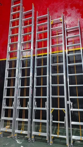Escalera Extensible de Aluminio Alpina de 16 - 32 Escalones