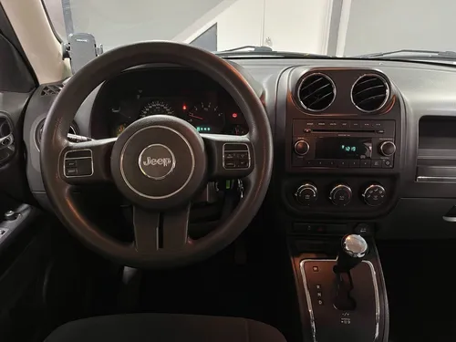Jeep Patriot Sport 4x2 Cvt