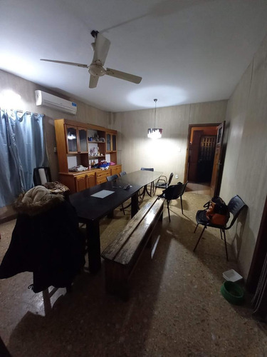 Imagen 4 de 21 de Casa 3 Amb + 2 Departamentos! En Block! Ideal Inversor