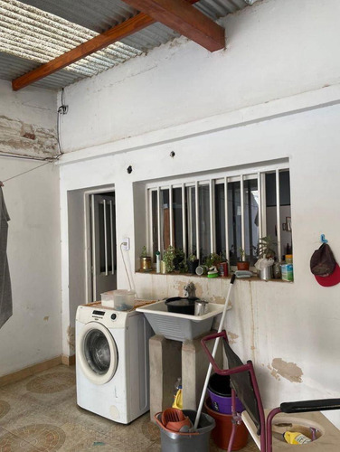 Casa En Venta - 4 Dormitorios 1 Baño - Cochera - 300mts2 - Yofre Sud, Córdoba