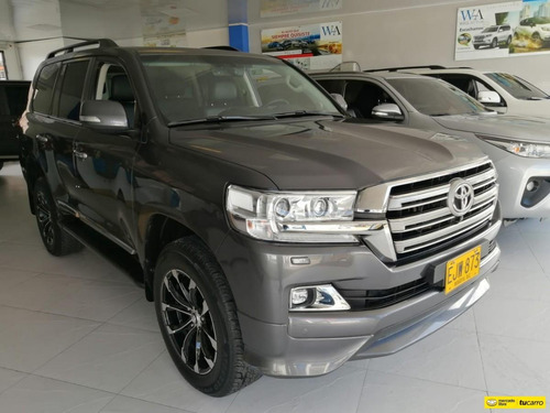 Toyota Land Cruiser 200 4.5