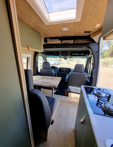 Imagen 6 de 25 de Motorhome 0km, Mercedes Benz Sprinter 516 4325