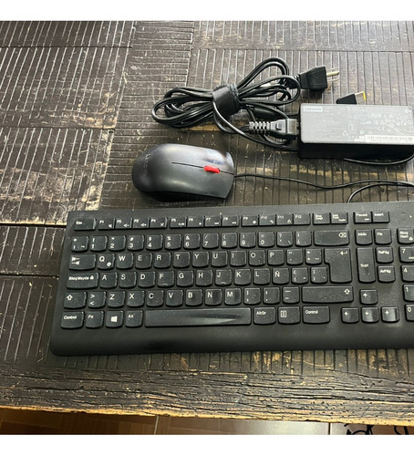 Computadora All In One Lenovo V530 Ci5 8gb 1tb V530-24icb (Usado)