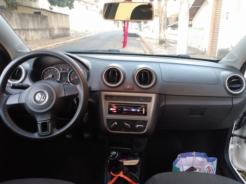 Volkswagen Voyage 2013 1.0 Vht Total Flex 4p