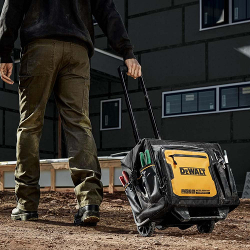 Bolso De Herramientas Con Ruedas Tstak Dewalt De 18puLG