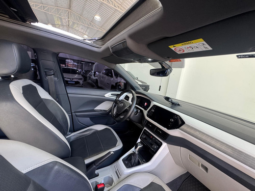 Volkswagen T-Cross 1.4 250 TSI TOTAL FLEX HIGHLINE AUTOMÁTICO
