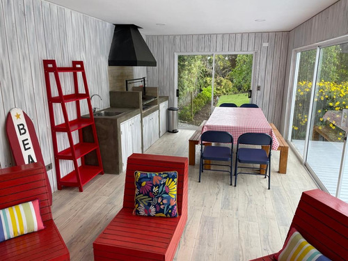 Gran Casa Amoblada, En Santa María Del Mar, Barrio Seguro
