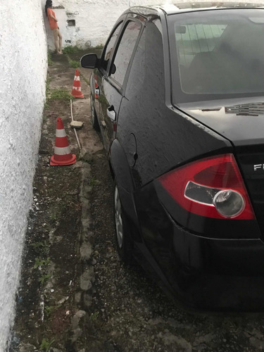 Imagem 14 de 15 de Ford Fiesta Sedan 1.0 Flex 4p