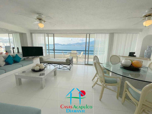 Imagen 3 de 14 de Cad Calypso 302. Terraza Con Vista A La Bahía De Santa Lucía