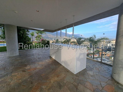 Espectacular Apartamento En Venta Remodelado Y Semi-amoblado En Las Mercedes. Ys126448