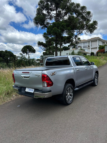 Toyota Hilux 2.8 Tdi Srx Cab. Dupla 4x4 Aut. 4p