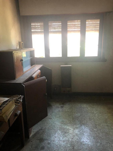 Imagen 9 de 15 de Casa Venta A Reciclar- Castelar Sur- Ideal Emprendimiento- Toma Menor Valor Zona Sur