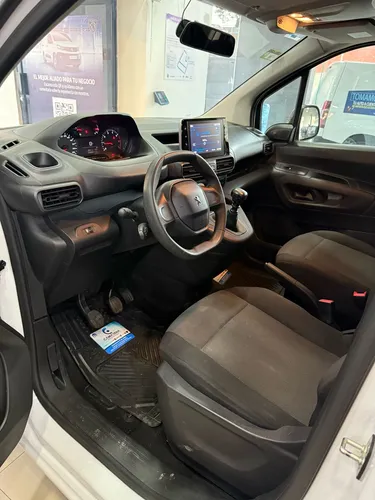 Peugeot Partner 2023