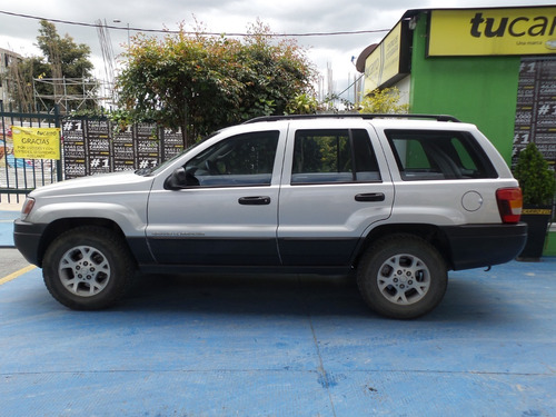 Jeen Grand Cherokee
