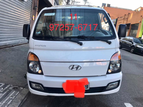 Imagem 2 de 10 de Hyundai Hr 2017 2.5 Hd Cab. Curta S/ Carroceria Tci 2p