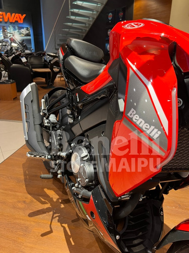 Imagen 11 de 15 de Benelli 180s