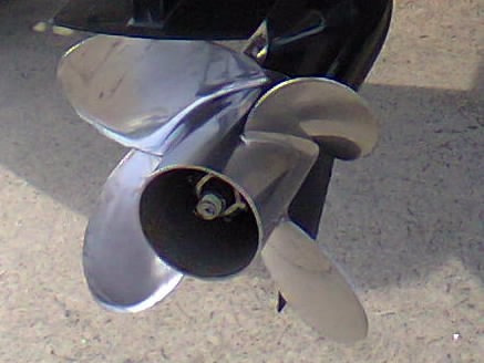 Lancha Triton 225 2005
