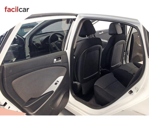 Imagen 17 de 21 de Hyundai Accent 125 1.4 2012 Excelente!!