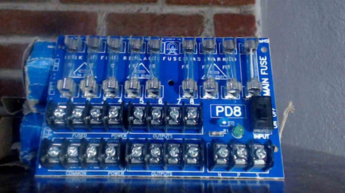 Módulo De Distribución De Energía 8 Salidas Altronix