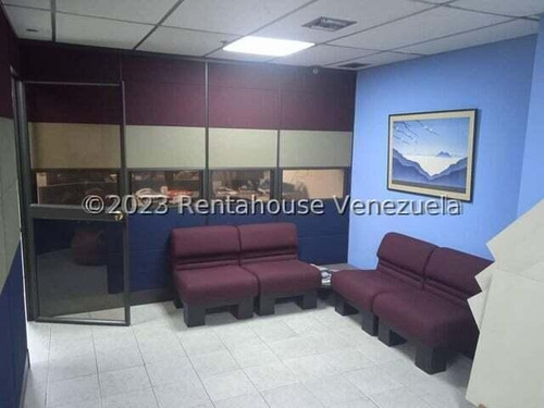 Venta De Local \ La Urbina Mg  4-7960