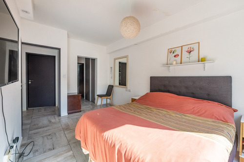 Semipiso 3 Ambientes Al Frente Con Gran Balcón, Terraza Y Pileta