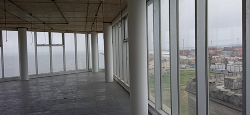 Local Comercial En Venta Ubicado En Ciudad Vieja
